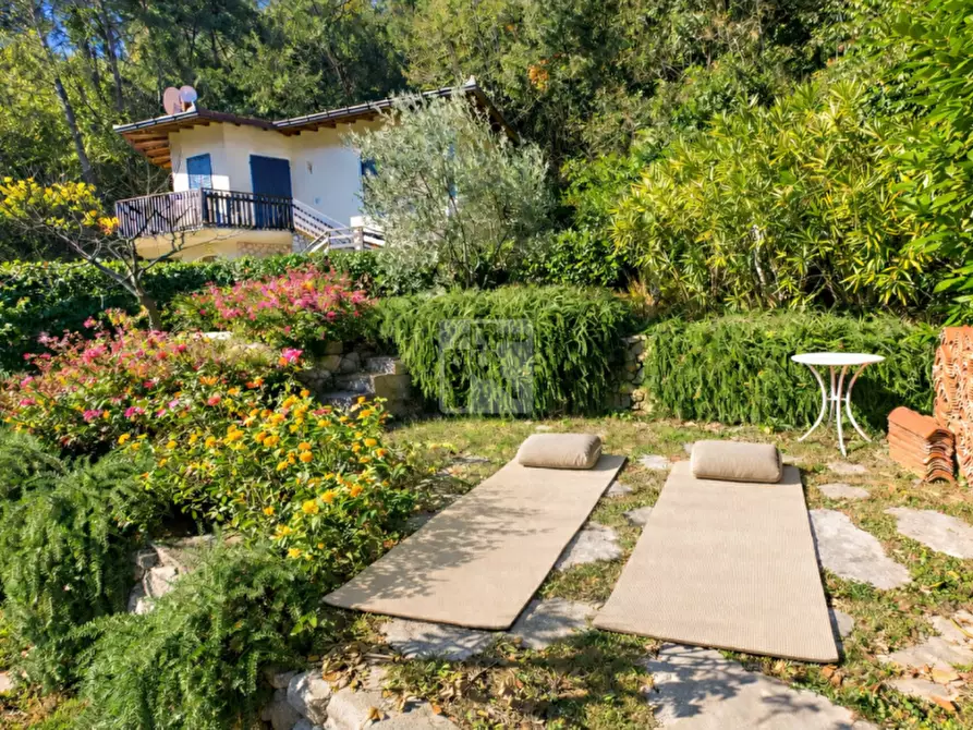 Immagine 10 di Villa in vendita  in Via Bestone a Tremosine