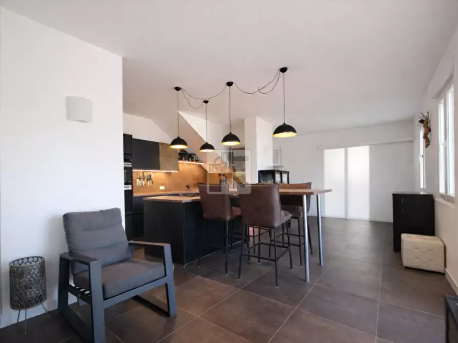 Immagine 12 di Villa in vendita  in Via Bestone a Tremosine