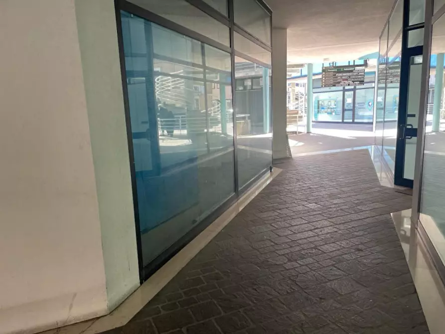 Immagine 4 di Negozio in vendita  in Via Generale dalla Chiesa, 33 a Valdagno