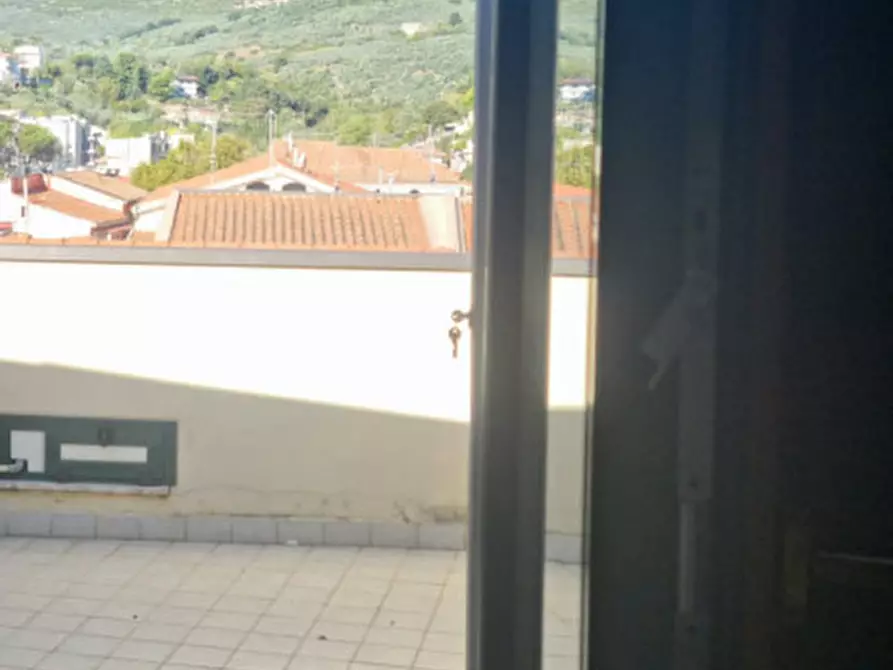 Immagine 7 di Appartamento in vendita  in Via Corso Garibaldi a Eboli