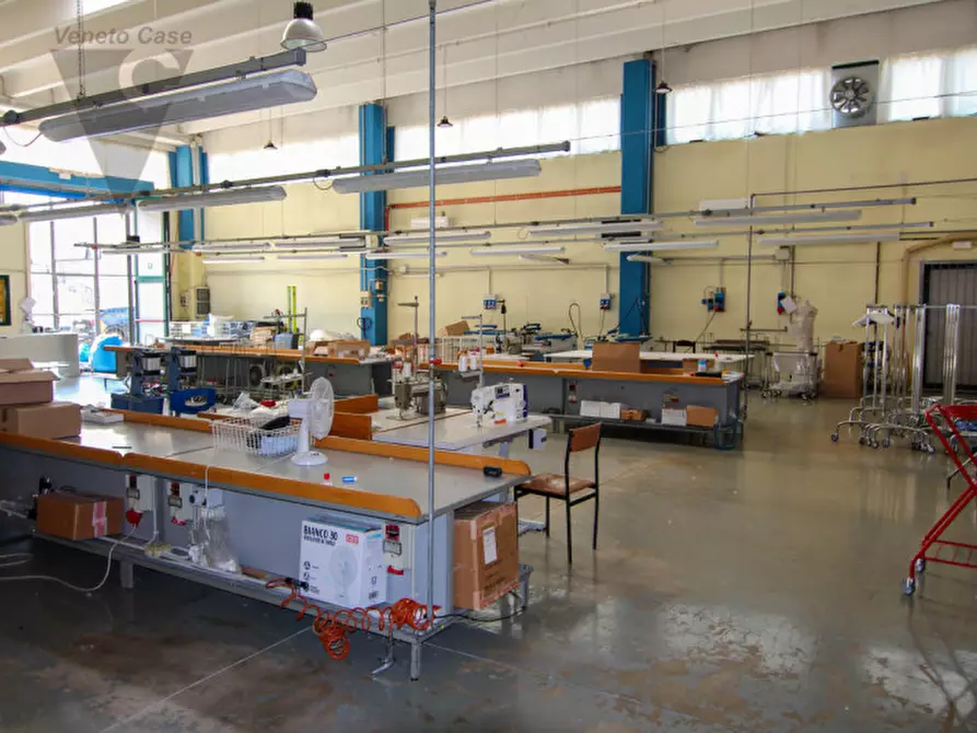 Immagine 24 di Capannone industriale in vendita  in Via Piovese a Sant'angelo Di Piove Di Sacco