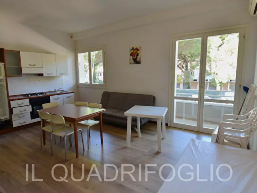 Immagine 1 di Appartamento in vendita  in Via Vesuvio a Cervia