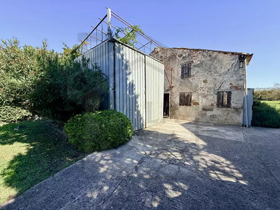 Immagine 4 di Rustico / casale in vendita  in Via Gorghizzolo a Due Carrare
