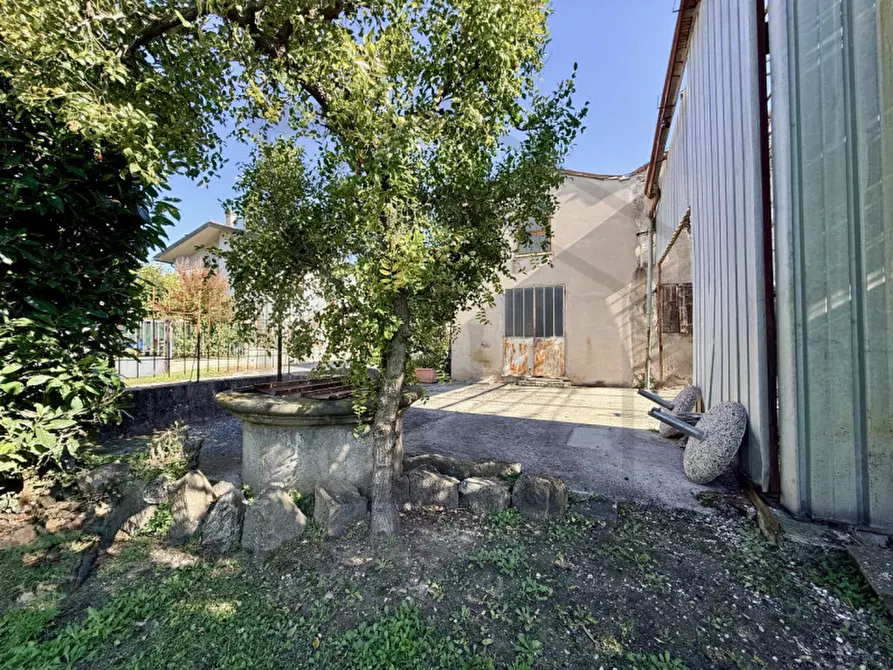 Immagine 5 di Rustico / casale in vendita  in Via Gorghizzolo a Due Carrare