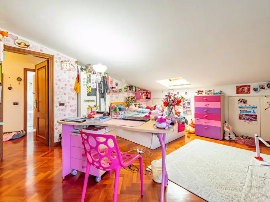 Immagine 13 di Villa in vendita  in Via Aci Sant'Antonio a Roma