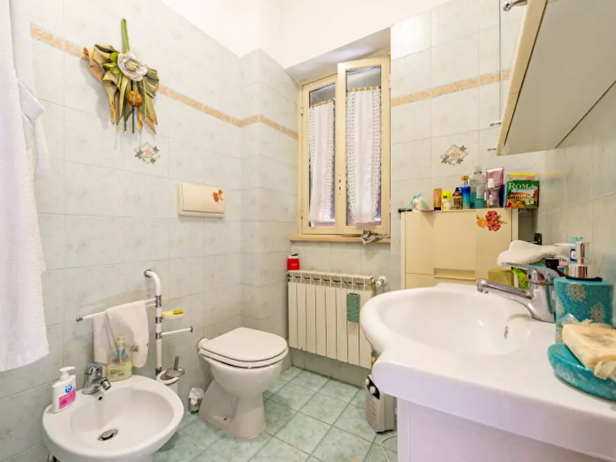 Immagine 14 di Villa in vendita  in Via Aci Sant'Antonio a Roma