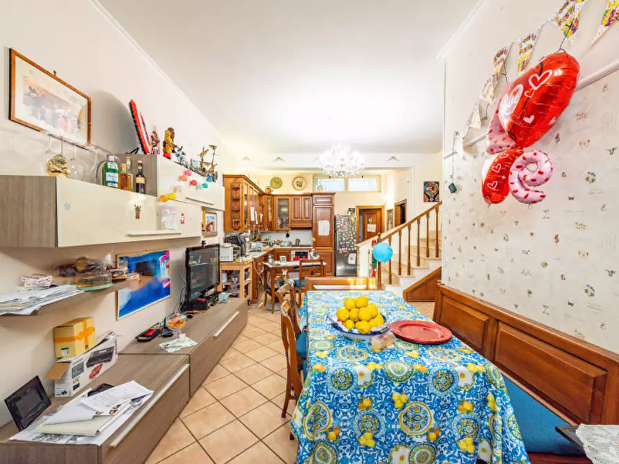 Immagine 18 di Villa in vendita  in Via Aci Sant'Antonio a Roma