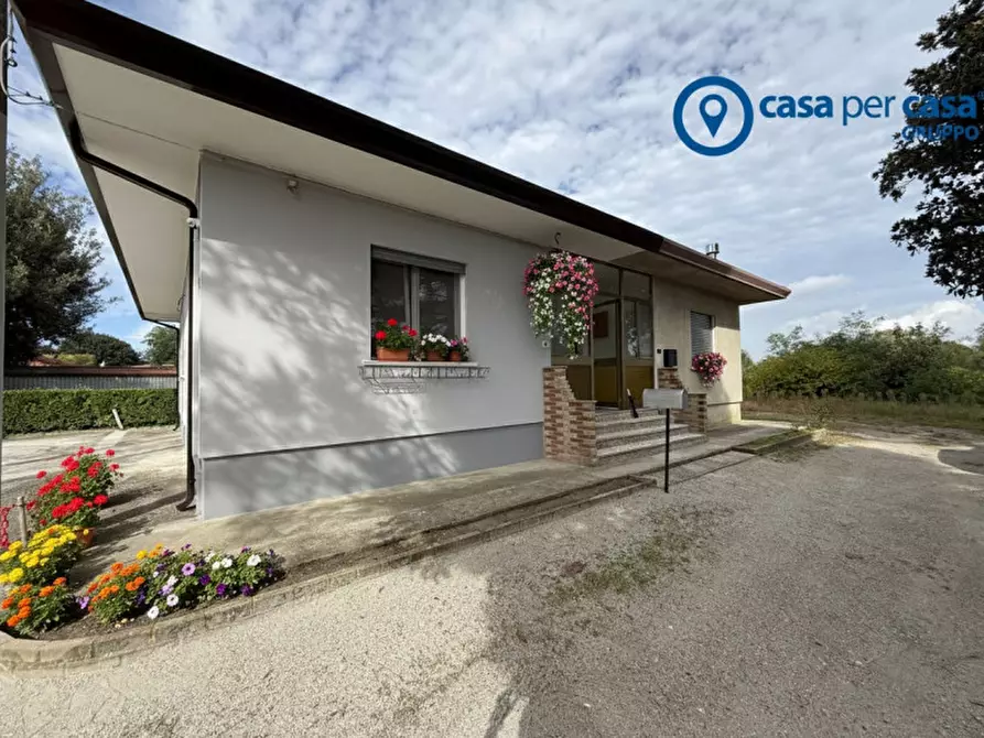 Immagine 1 di Casa bifamiliare in vendita  in Via Bassafonda 177/A a Rosolina