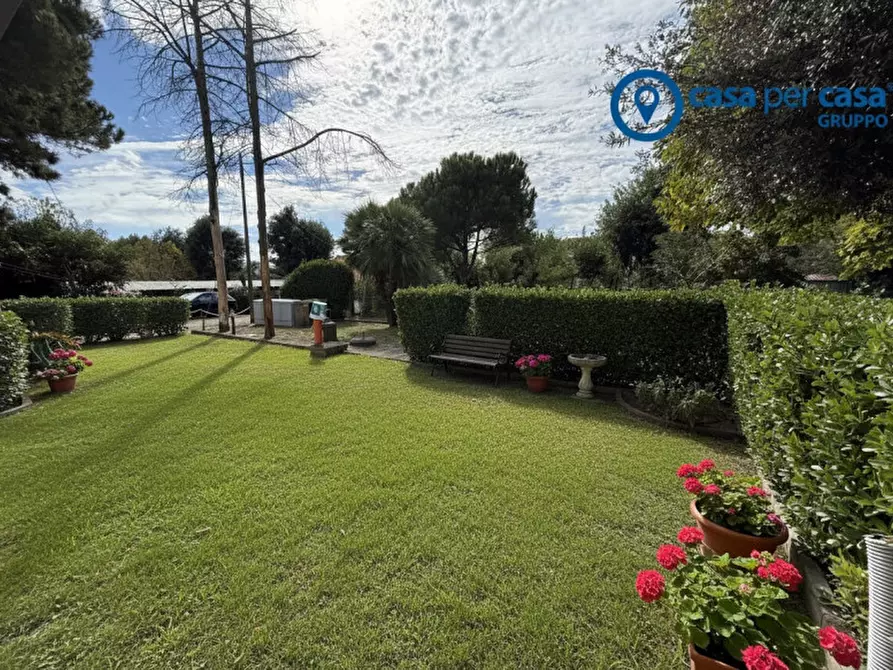 Immagine 3 di Casa bifamiliare in vendita  in Via Bassafonda 177/A a Rosolina