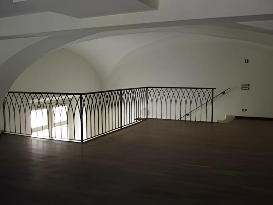 Immagine 4 di Negozio in vendita  in Via IV Novembre, 132/A a Viareggio