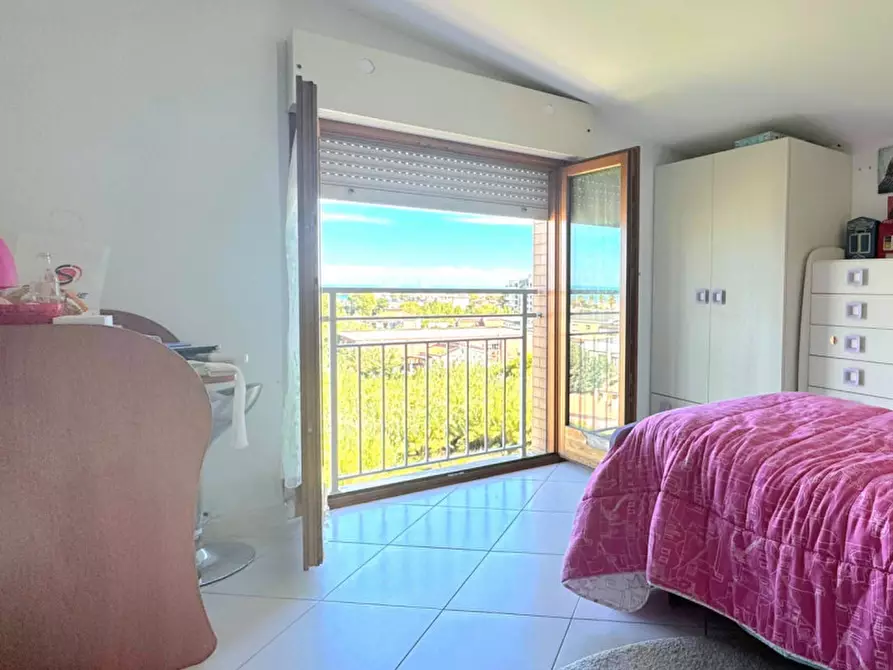 Immagine 16 di Attico in vendita  in Via Ferdinando Magellano a Pescara