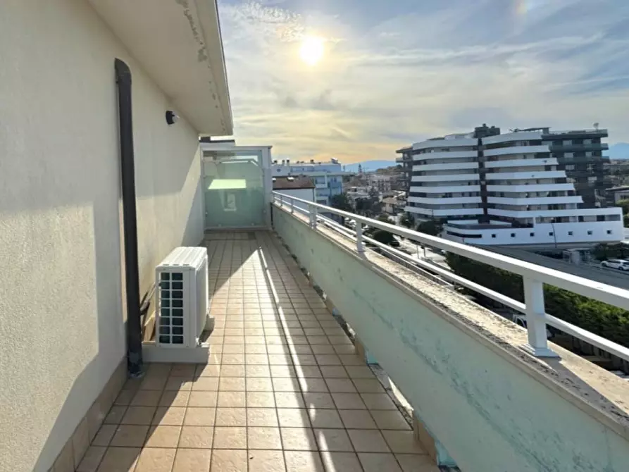 Immagine 15 di Attico in vendita  in Via Ferdinando Magellano a Pescara