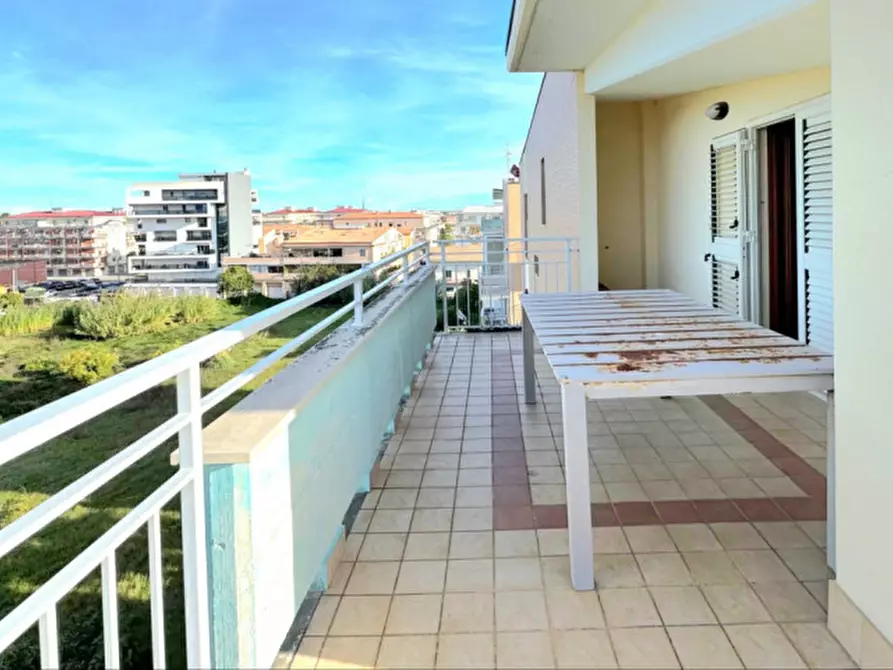 Immagine 23 di Attico in vendita  in Via Ferdinando Magellano a Pescara