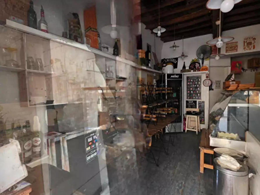 Immagine 2 di Negozio in affitto  in BORGO LA CROCE a Firenze