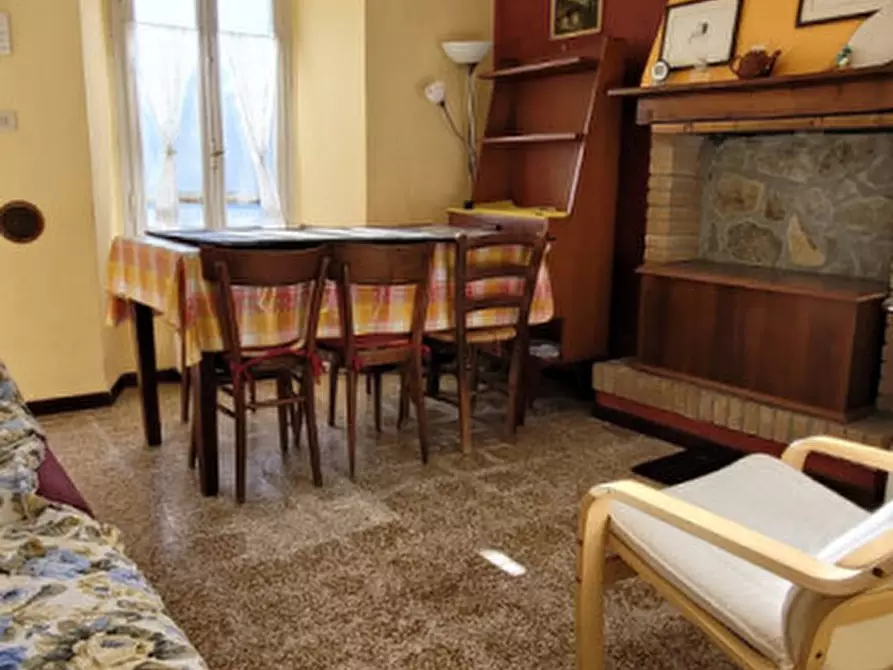 Immagine 2 di Casa indipendente in vendita  in Ballone, Corniglio a Corniglio