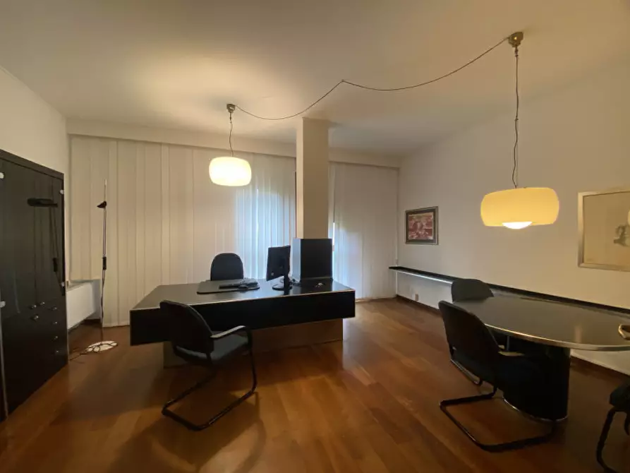 Immagine 5 di Ufficio in affitto  a Padova