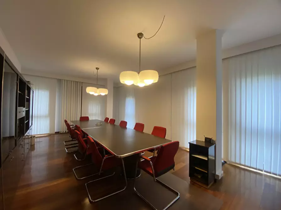 Immagine 11 di Ufficio in affitto  a Padova