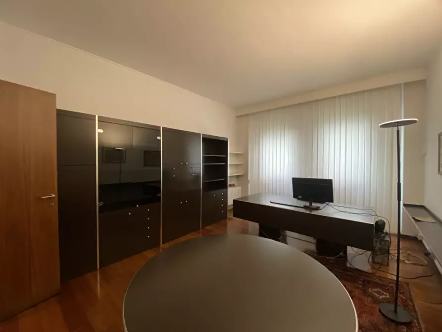 Immagine 13 di Ufficio in affitto  a Padova