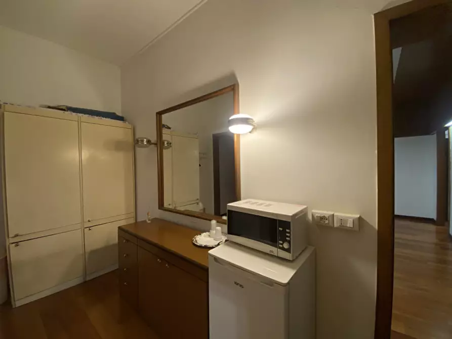 Immagine 15 di Ufficio in affitto  a Padova