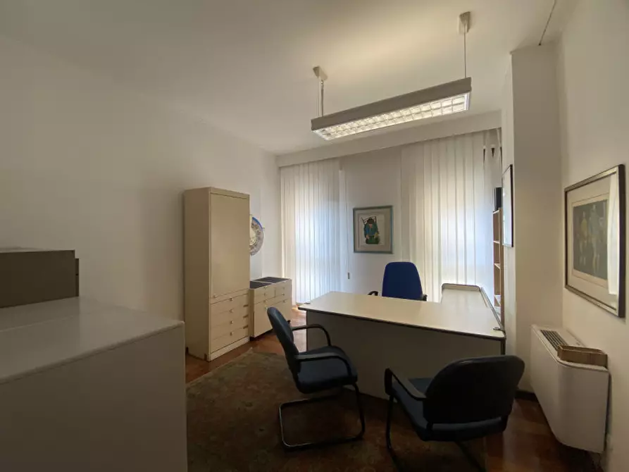 Immagine 22 di Ufficio in affitto  a Padova