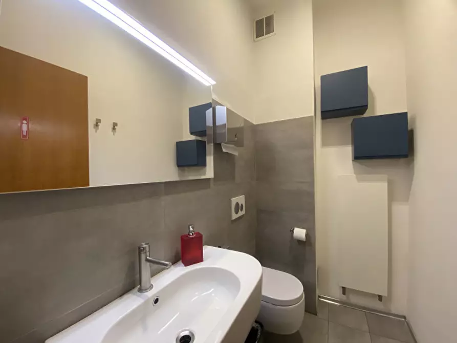 Immagine 26 di Ufficio in affitto  a Padova