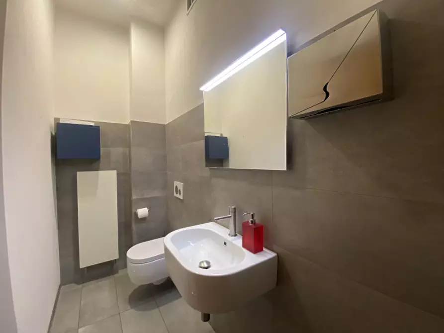 Immagine 27 di Ufficio in affitto  a Padova