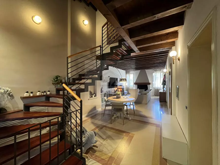 Immagine 3 di Casa trifamiliare in vendita  in Via Rodi a Selvazzano Dentro