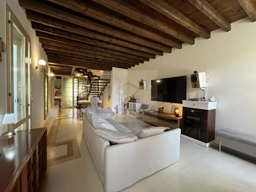 Immagine 4 di Casa trifamiliare in vendita  in Via Rodi a Selvazzano Dentro