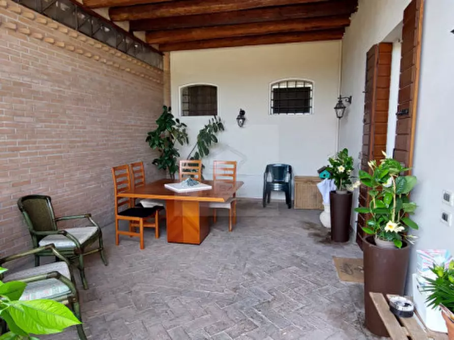 Immagine 13 di Casa trifamiliare in vendita  in Via Rodi a Selvazzano Dentro