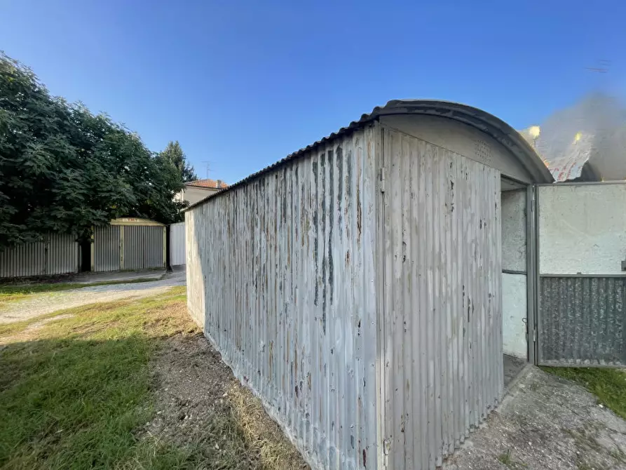 Immagine 16 di Appartamento in vendita  a Suzzara