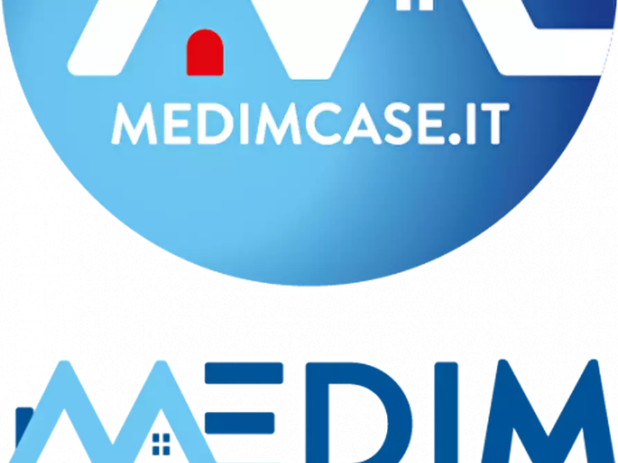 Immagine 3 di Palazzo in vendita  in via branca a Pesaro