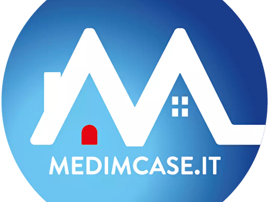 Immagine 4 di Palazzo in vendita  in via branca a Pesaro