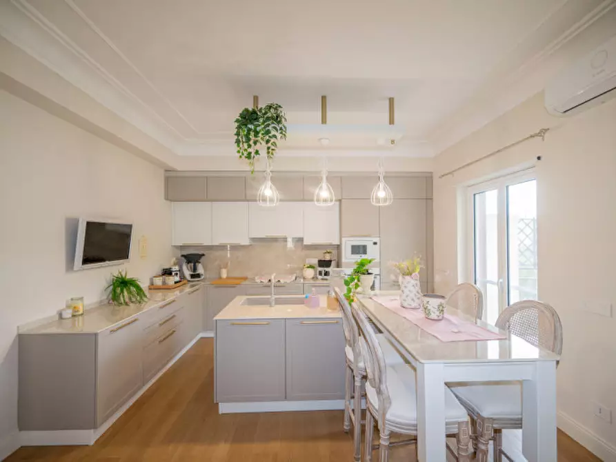 Immagine 2 di Appartamento in vendita  in Via Comunale Bordonaro 35 a Messina