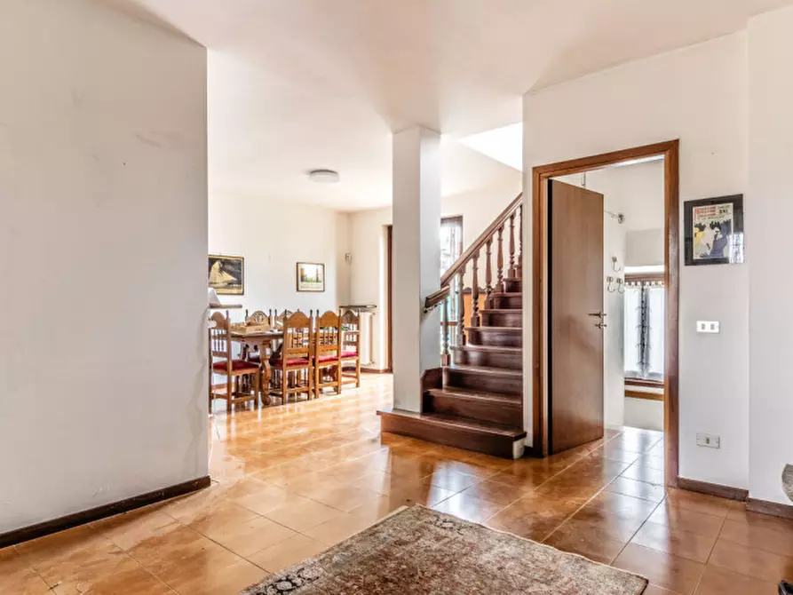 Immagine 3 di Villa in vendita  in Via Giuseppe Fanin 14 a Lainate