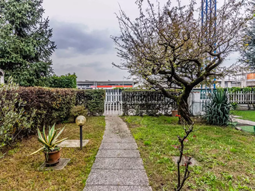 Immagine 19 di Villa in vendita  in Via Giuseppe Fanin 14 a Lainate