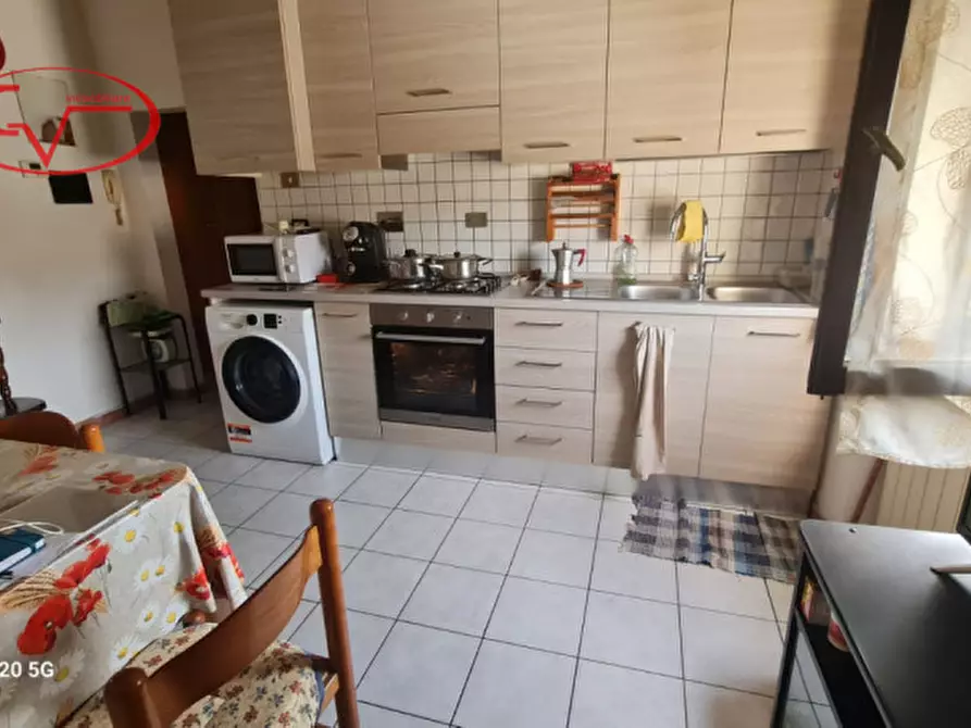 Immagine 3 di Appartamento in vendita  in via aretina a Montevarchi