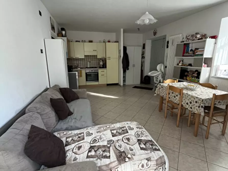 Immagine 2 di Appartamento in vendita  a Vallelaghi