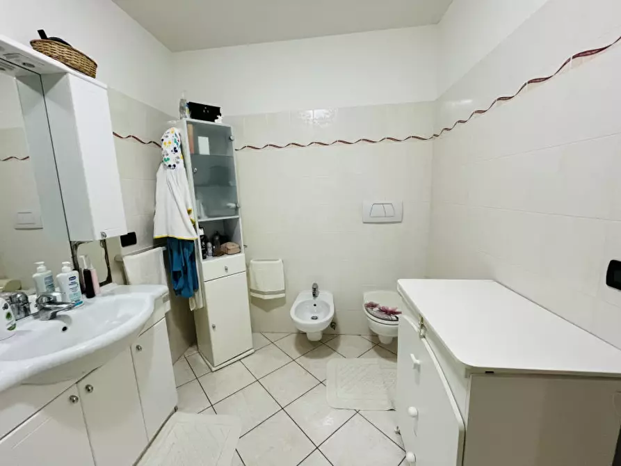 Immagine 6 di Appartamento in vendita  a Vallelaghi