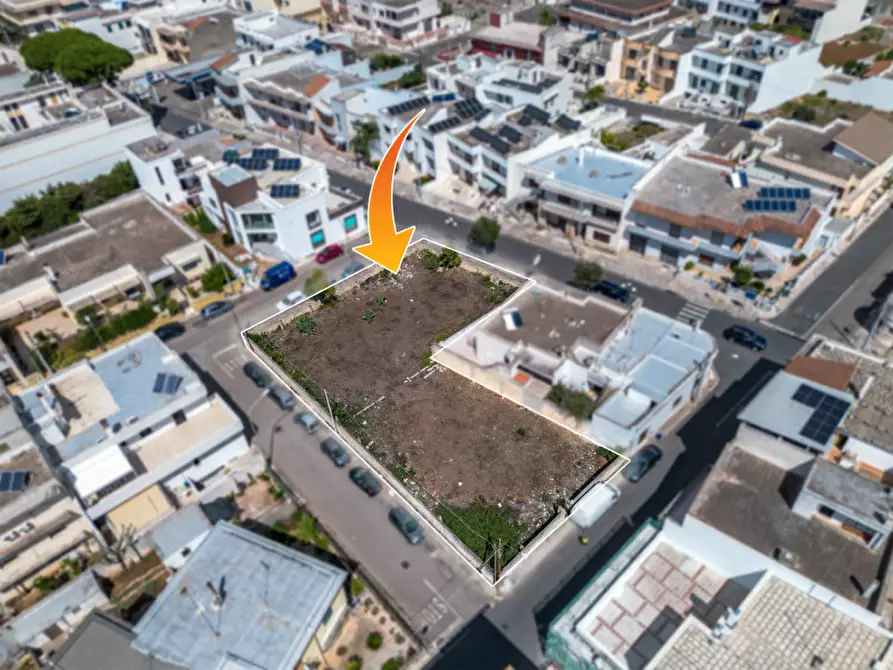 Immagine 1 di Terreno in vendita  in Corso Dante Alighieri 52 a Presicce-Acquarica
