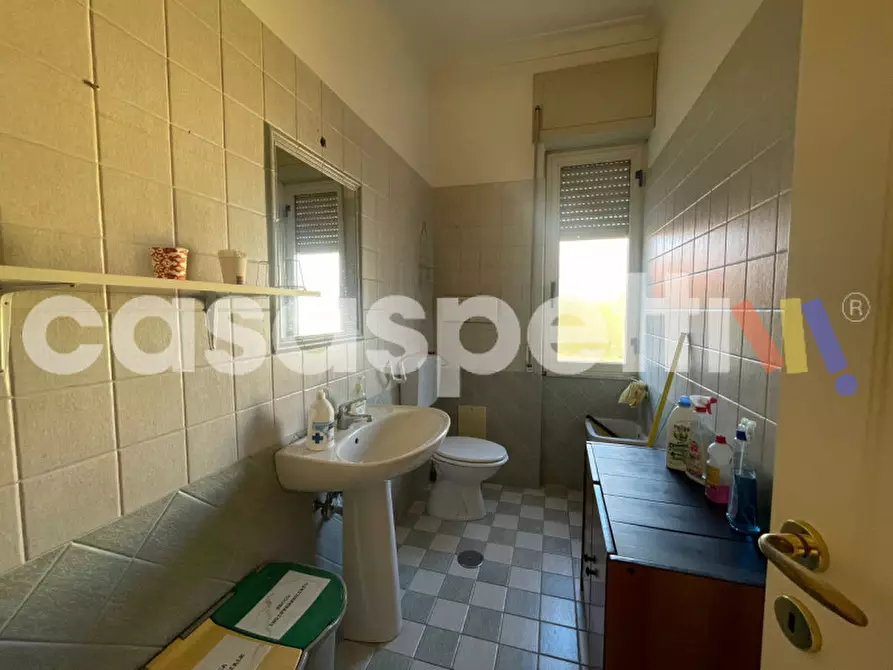 Immagine 9 di Ufficio in affitto  in Piazza della Repubblica, 1 a Battipaglia