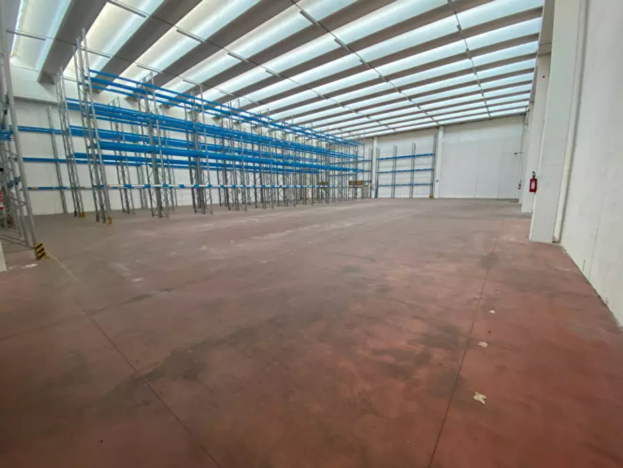 Immagine 3 di Capannone industriale in affitto  in Riviera Francia a Padova