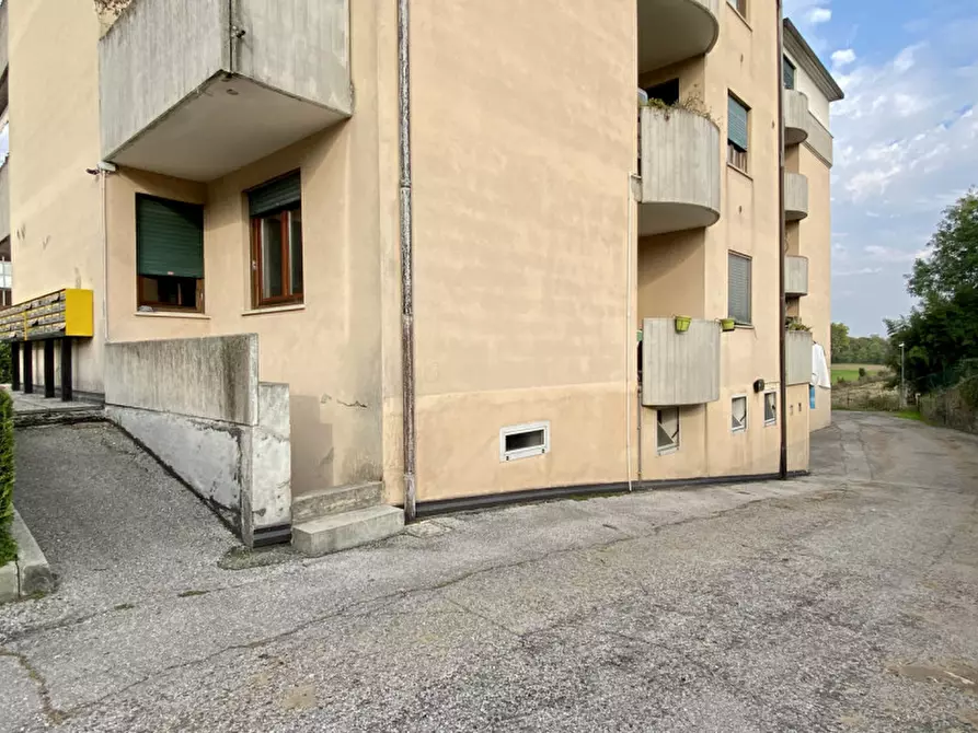 Immagine 10 di Appartamento in vendita  in Strada Marosticana, 250 a Vicenza