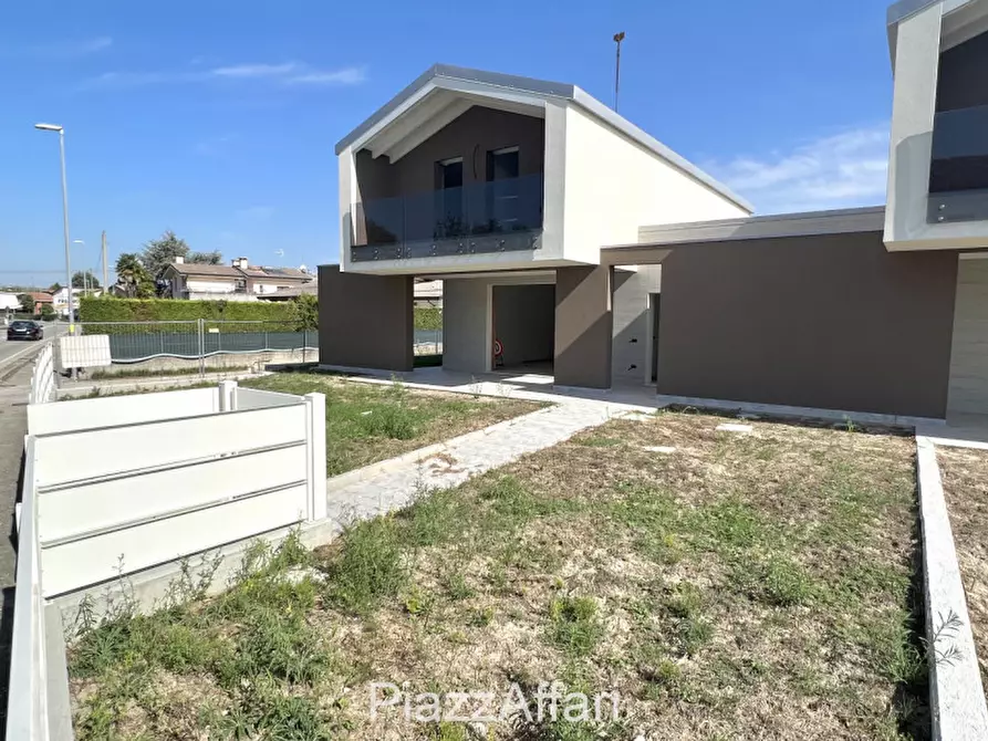 Immagine 3 di Casa indipendente in vendita  in Via Roma a Camponogara