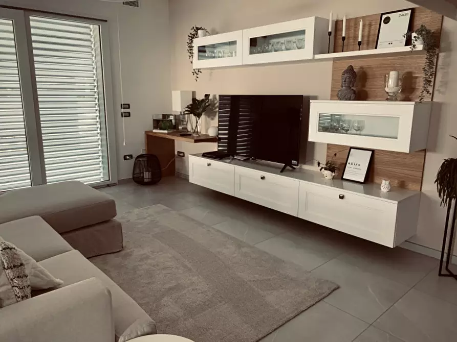 Immagine 1 di Villa in vendita  a Badia Polesine