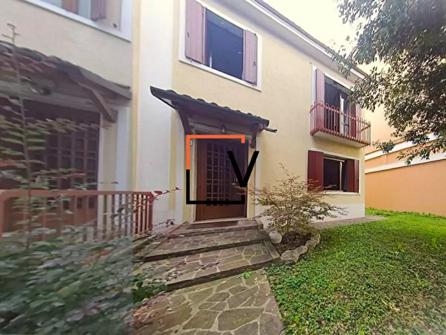 Immagine 5 di Casa bifamiliare in vendita  in Via Piave a Treviso