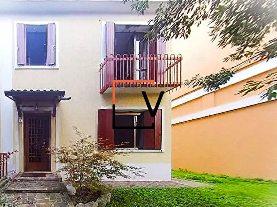 Immagine 7 di Casa bifamiliare in vendita  in Via Piave a Treviso