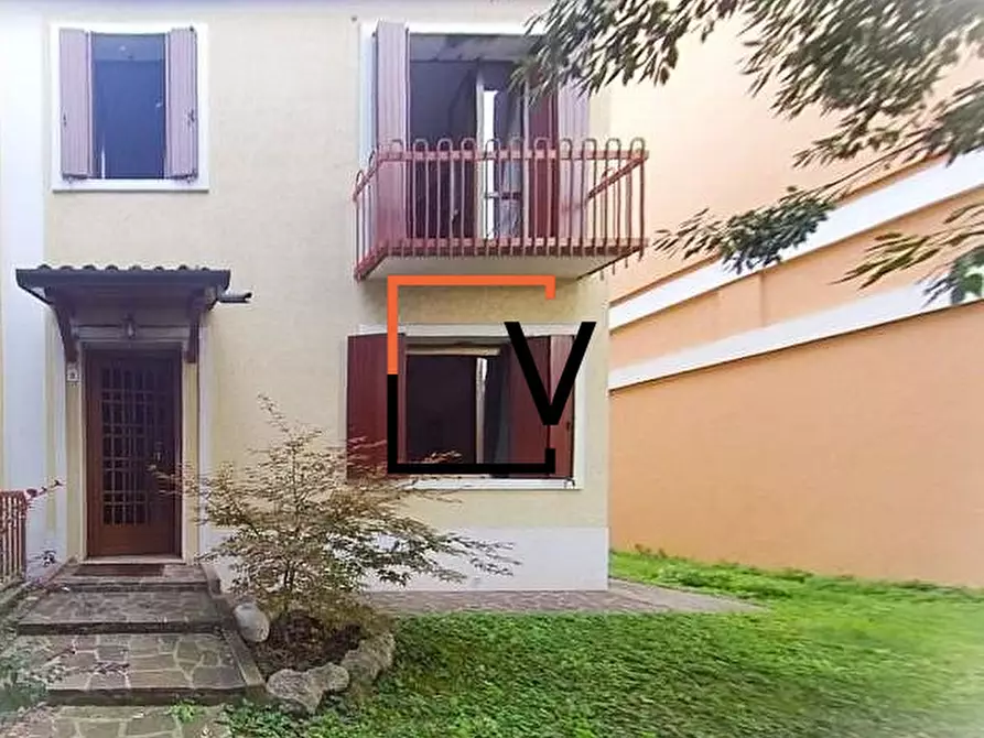 Immagine 13 di Casa bifamiliare in vendita  in Via Piave a Treviso