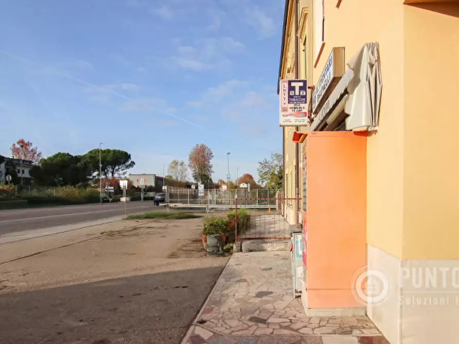 Immagine 15 di Attività commerciale in vendita  in Località Crocioni a Bussolengo