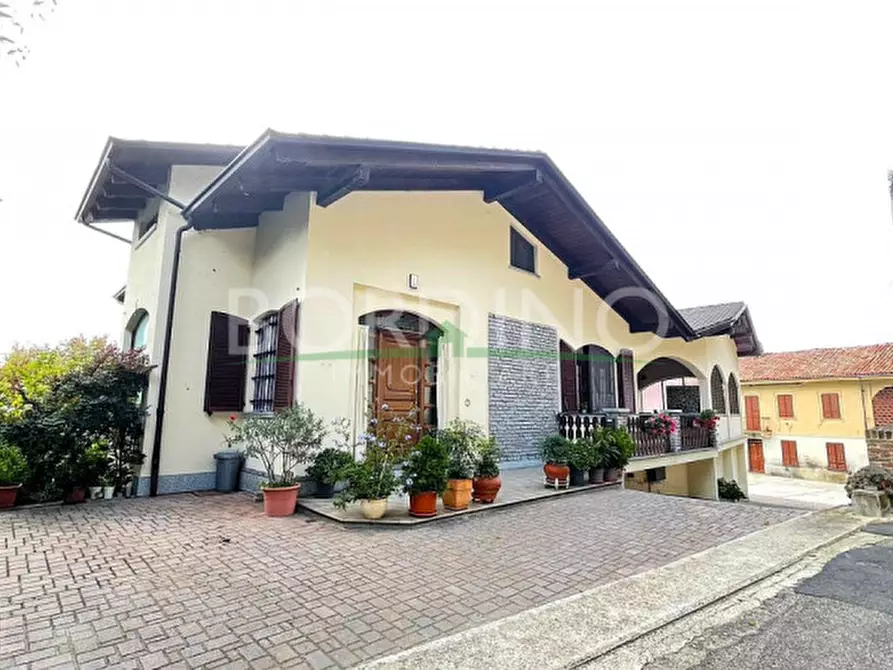 Immagine 5 di Villa in vendita  in Via Craviano Snc a Govone