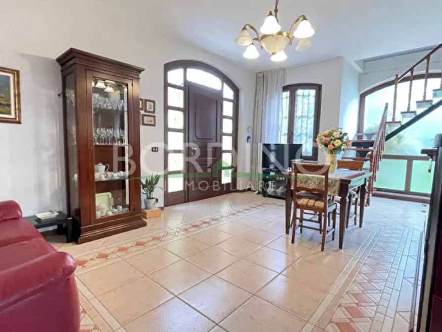 Immagine 7 di Villa in vendita  in Via Craviano Snc a Govone